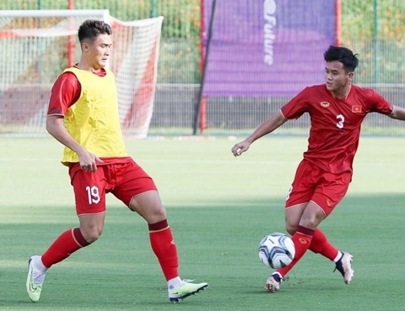 Vai trò, nhiệm vụ của từng vị trí tiền vệ trên sân | Sport9 Việt Nam